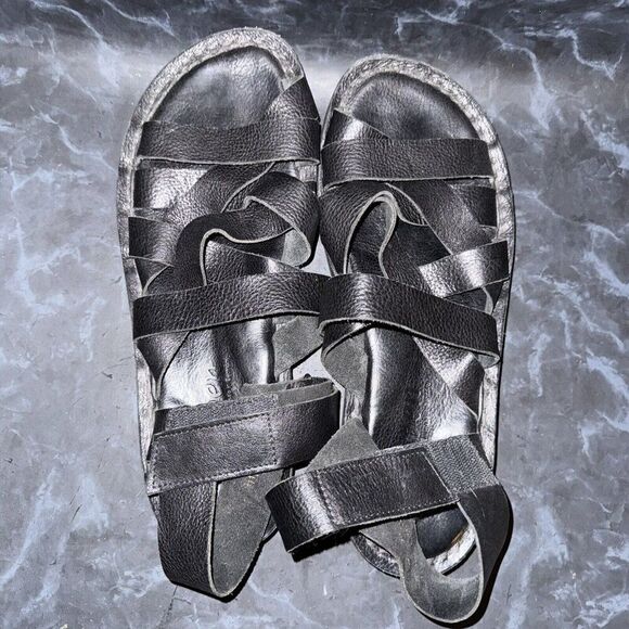 Men's Black Leather Sandals - Picture 5 of 7